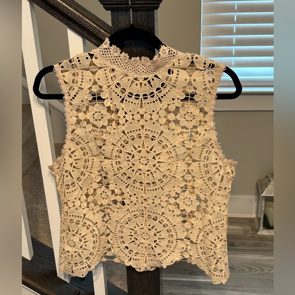 Cream Lace Sleeveless Top